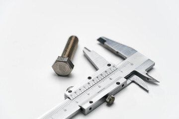 ノギスとボルト