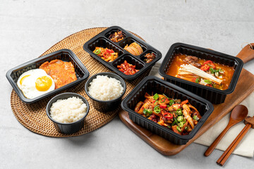 Korean food, braised spicy chicken, pork, kimchi stew, squid, stir-fry, red chili paste jjigae, stir-fried spicy pork, beef brisket, pork cutlet, seafood, soft tofu, side dishes, spicy food, rice,