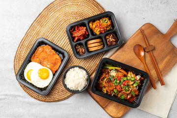 Korean food, braised spicy chicken, pork, kimchi stew, squid, stir-fry, red chili paste jjigae, stir-fried spicy pork, beef brisket, pork cutlet, seafood, soft tofu, side dishes, spicy food, rice,