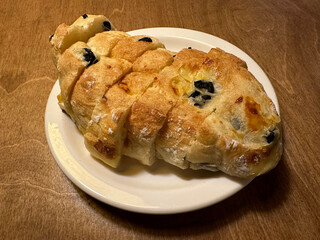 Black olive ciabatta bread 