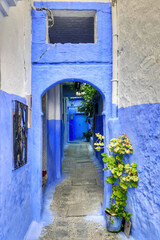 Fototapeta na wymiar Door to traditional house in Chefchaouen, Morocco
