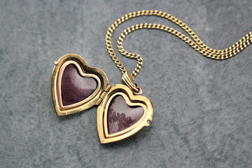 Vintage 14Ct Rolled Gold 1970s Hand Engraved Floral Heart Charm Locket Pendant Necklace, 18Ct...