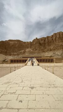 hatshepsut temple egypt vertical 4k