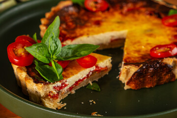 cheese and cherry tomato quiche