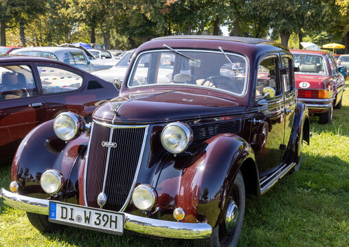 Weiterstadt, Germany September 24, 2023: DKW Auto-Union Wanderer W 24 in red-brown at Chromblitz in Weiterstadt at Braunshardt Castle