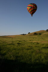 Fototapeta na wymiar Hot air balloon over Napa Valley