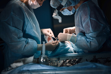 A team of surgeons fights for life during lung surgery, pneumonia and tuberculosis, the struggle...