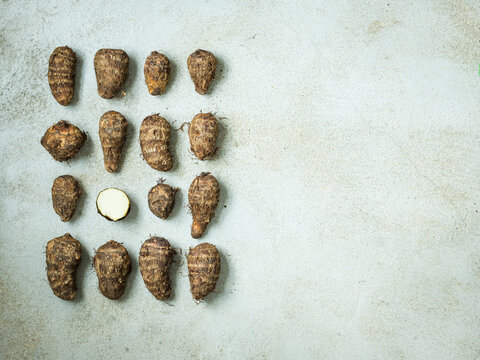 Amadumbe or Taro, whole, uncooked.