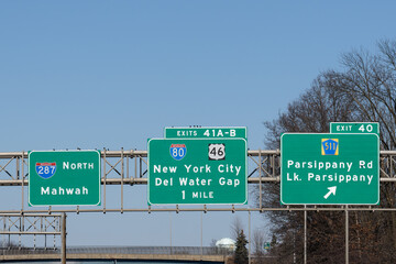highway exit signs for Interstate 287 North toward Mahwah, New Jersey, Interstate 80 and US-46...