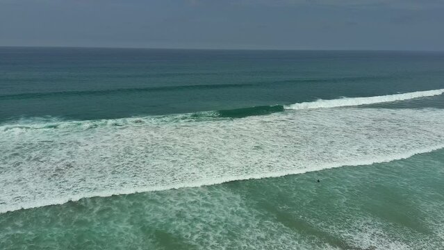 Aerial view of Moonlight Beach in Encinitas, California. 