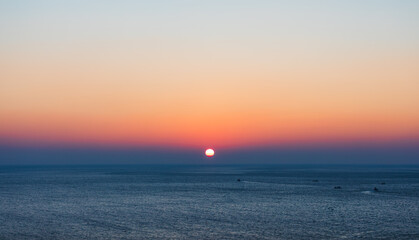 Sea sunrise landscape. rising sun