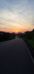 Obraz premium sunset on the road