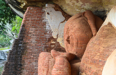 buddha statue