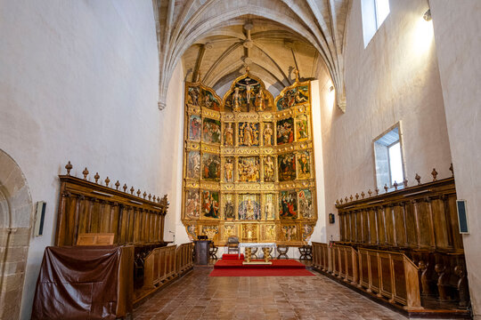 Main altarpiece, work of Guill&eacute;n de Holland and Andr&eacute;s de Melgar, Monastery of Santa Mar&iacute;a de San Salvador de Ca&ntilde;as, Ca&ntilde;as, La Rioja, Spain