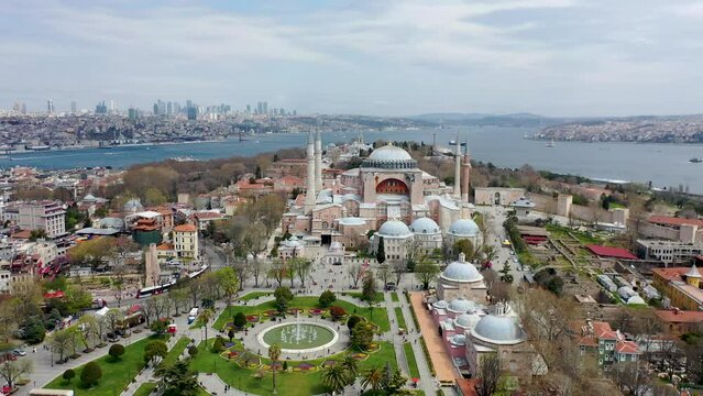 Beautiful Drone Shot of Hagia Sophia
4K Drone Footage
Istanbul, Turkey