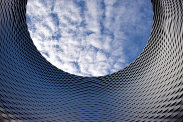 Das Loch auf dem Messeplatz in Basel