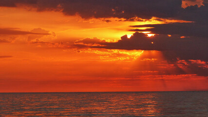 Naklejka premium Enjoying the sunrises on Cabanyal beach