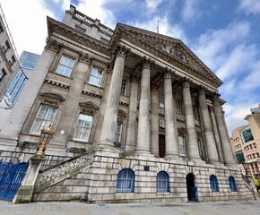 Mansion House, dating from the 18th century and the official residence of the Lord Mayor of London, in the City of London, England. 