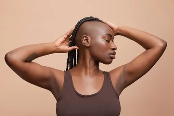 Poster Profile portrait of beautiful woman with mohawk hair © Cultura Creative