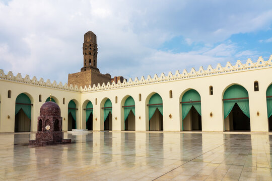 Courtyard of Al Hakim mosque in the famous El Moez street, Old Cairo, Egypt