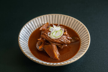 名古屋名物　豚もつのどて煮