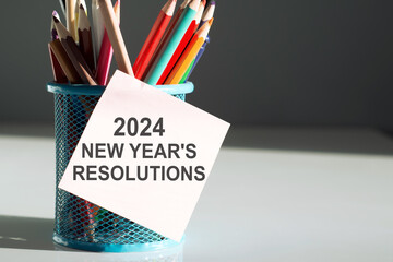 New Year's Resolution Goal List 2024 on sticky