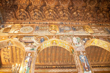 Fototapeta na wymiar Interior of Palatine chapel at Palermo