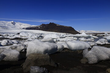 Fjallsárlón is a glacier lake at the south end of the Icelandic glacier Vatnajökull