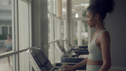 black woman exercising in fitness