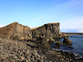 Fototapeta na wymiar Valahnúkamöl is a high boulder ridge composed of well rounded stones located in the Reykjanes Peninsula