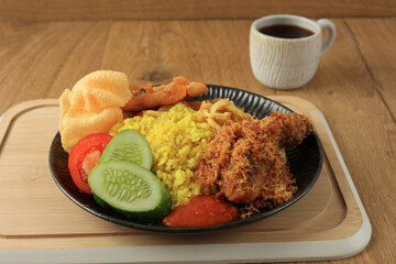 Nasi Kuning Ayam Goreng
