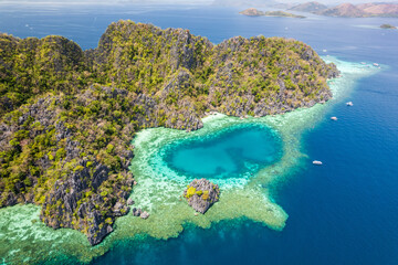 Vue aérienne des îles de Coron