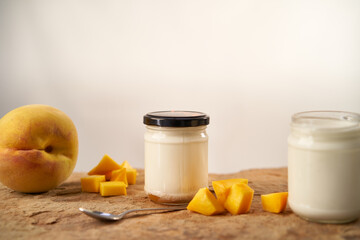 Natural peach yogurt made with sheep's milk