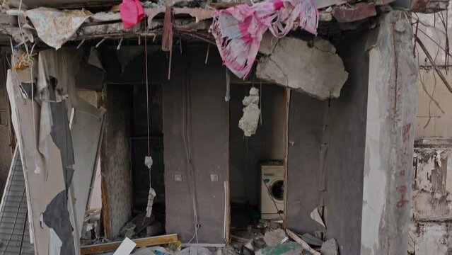 Ukraine war destroyed damage street bomb civil air building