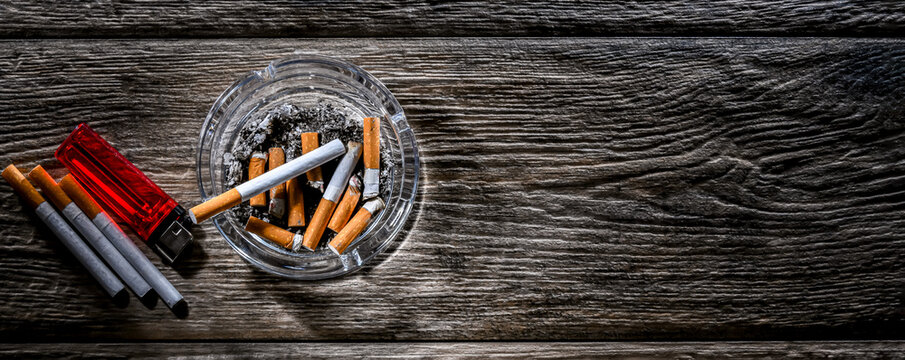 Composition with an ashtray and cigarettes
