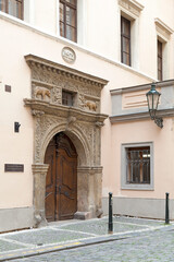 Fototapeta na wymiar Door of the House at the Two Golden Bears in Prague