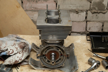 Snowmobile repair.Repair of the snowmobile engine.Disassembly of the engine and major repairs.