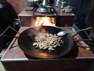 Comida, Carne, Fog&atilde;o &aacute; Lenha. 