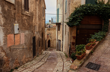 A characteristic alley in the medieval village of Trevi.