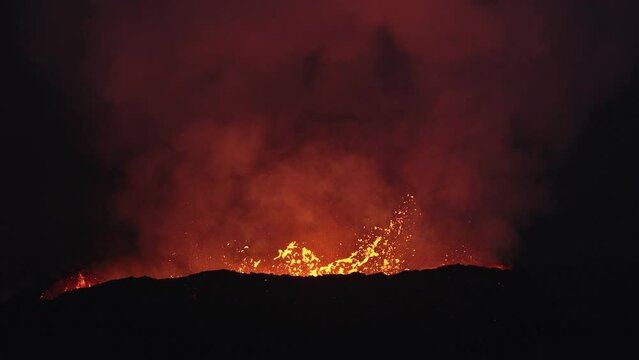  Iceland volcano eruption lava magma from crater Fagradalsfjall Hagafell Grindavik