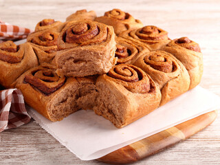 baked yeast chocolate cinnamon swirl buns