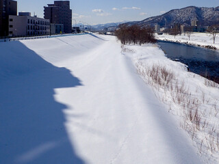  幌平橋より撮影した豊平川河川敷（北海道札幌市）