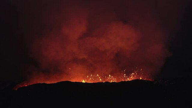  Iceland volcano eruption lava magma from crater Fagradalsfjall Hagafell Grindavik