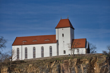 Historische Bergkirche auf dem Kirchberg und am Steinbruch in Beucha, Sachsen, Deutschland 