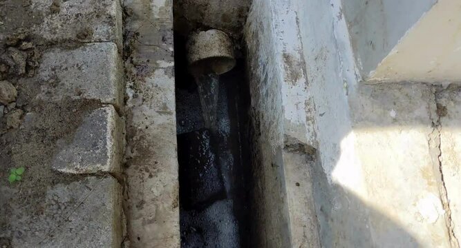Wastewater Treatment Plant (WWTP) liquid for cattle in this study uses an aerobic biofilter to Treatment Plant Bacteria and water pollution