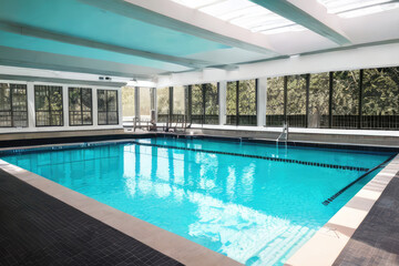 Obraz na płótnie Canvas luxury swimming pool