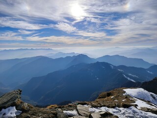 Fototapeta na wymiar Uttarakhand chopta Himalayan mountains