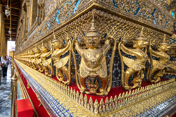The Chapel of the Emerald Buddha at Wat Phra Kaew. - 732975018