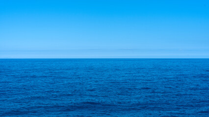 Obraz premium blue sea and blue sky