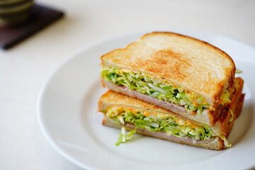 春キャベツのホットサンド